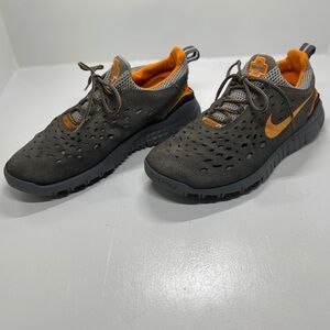 Women’s Nike FREE TRIAL 5.0 breathable outdoor running shoes size 11